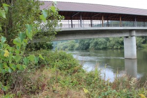 Fu´ßgänger- und Radfahrerbrücke über die Fulda