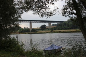 Brücke der A44 über die Fulda