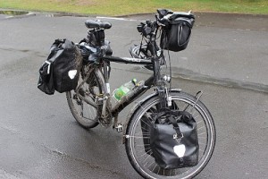 mein bepacktes Rad nach einer Regenfahrt 2012.