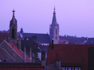 Bild der Morgenstimmung über den Dächern von Rottenburg