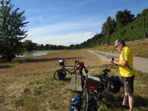 kurze Rast am Neckar bei Nordheim