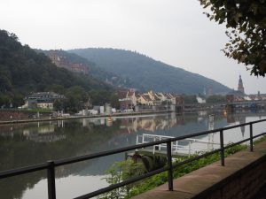 Heidelberg vom Wasser aus