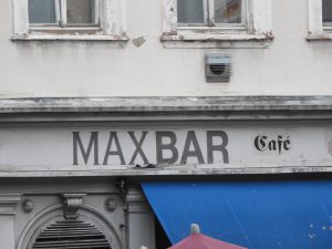 nicht verwechseln mit Max Bahr Baumarkt in HH!