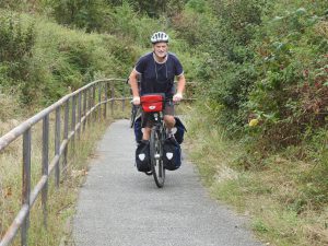 über die Rampe auf die Altrheinbrücke