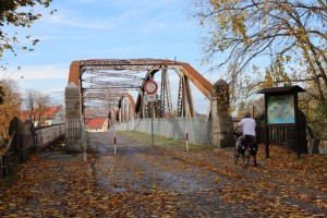 Historische, rostige Brücke